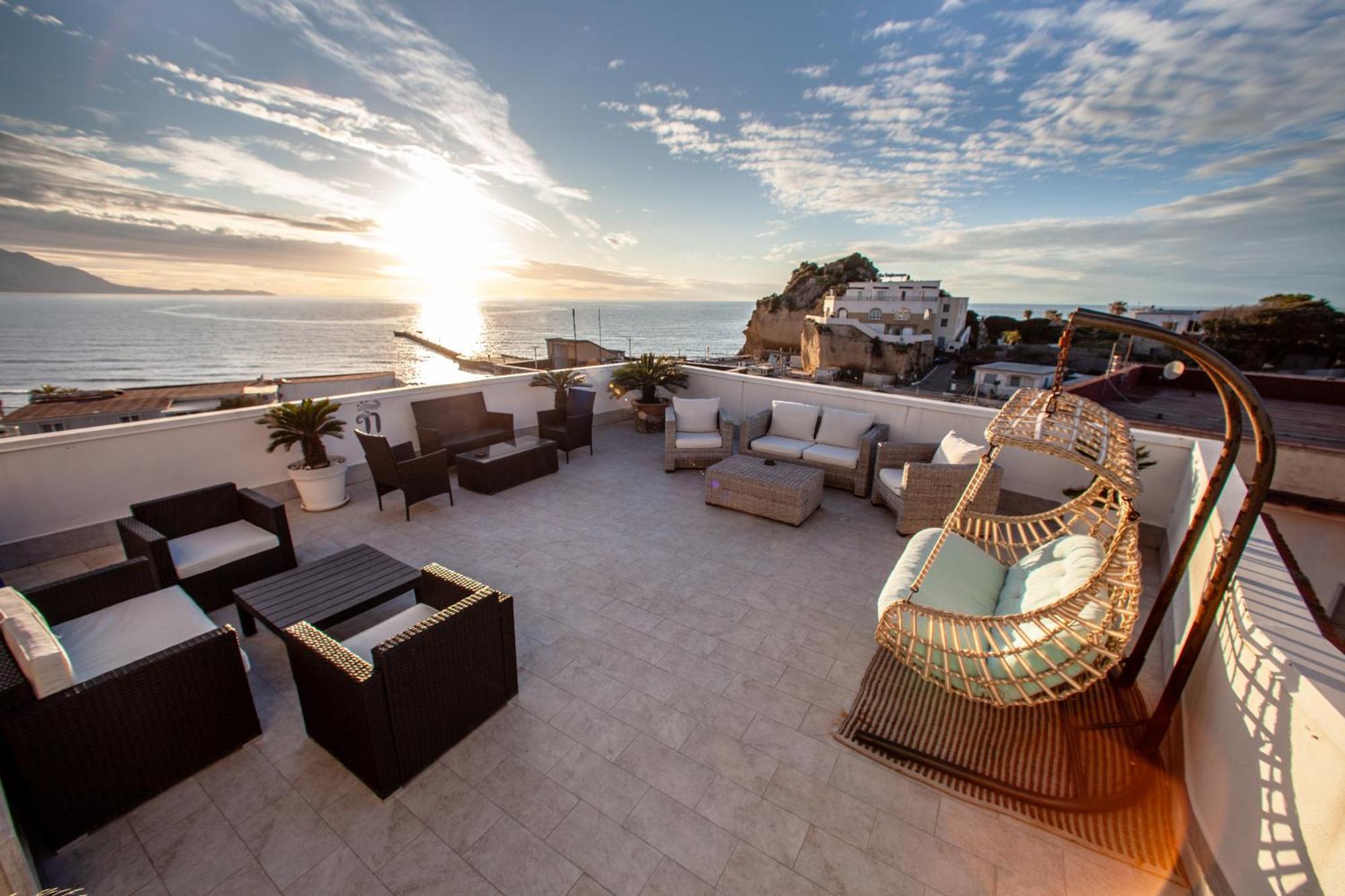 Naro Suites And Rooms Bacoli Exterior photo